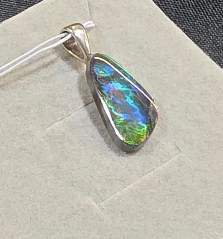 Free Form Pendant 25-028