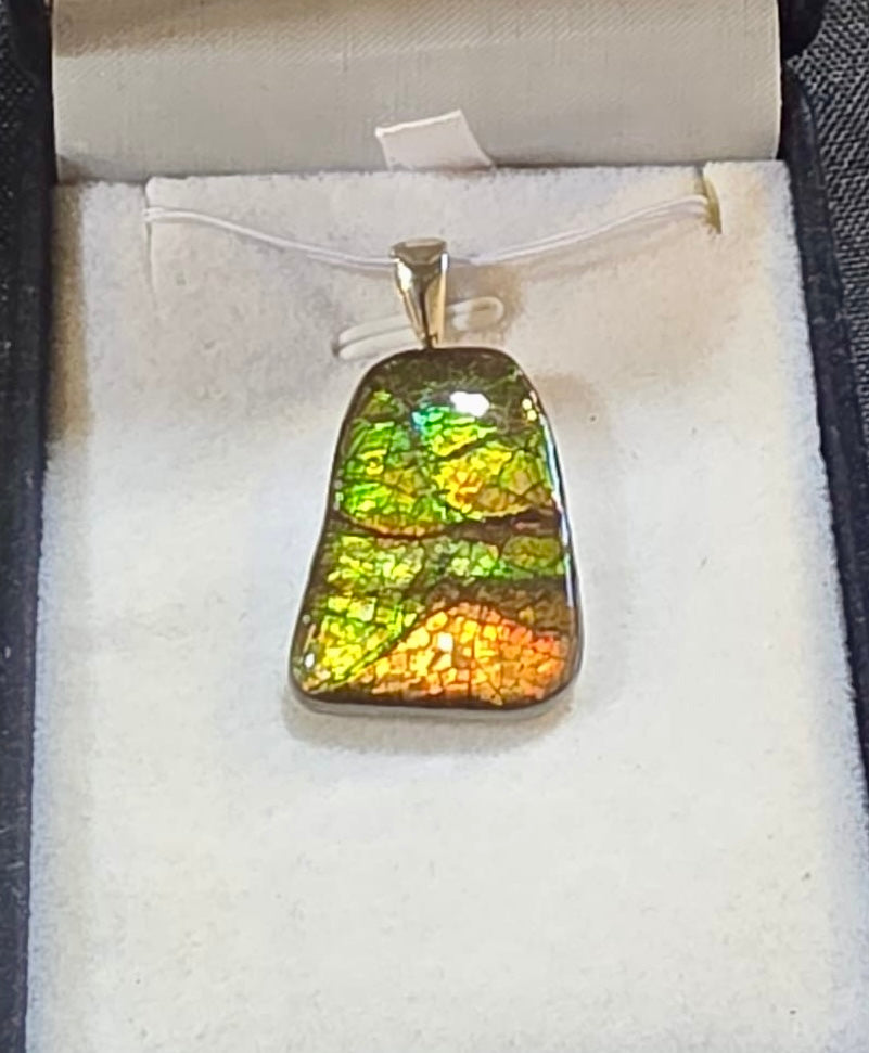 Free Form Pendant 23-112